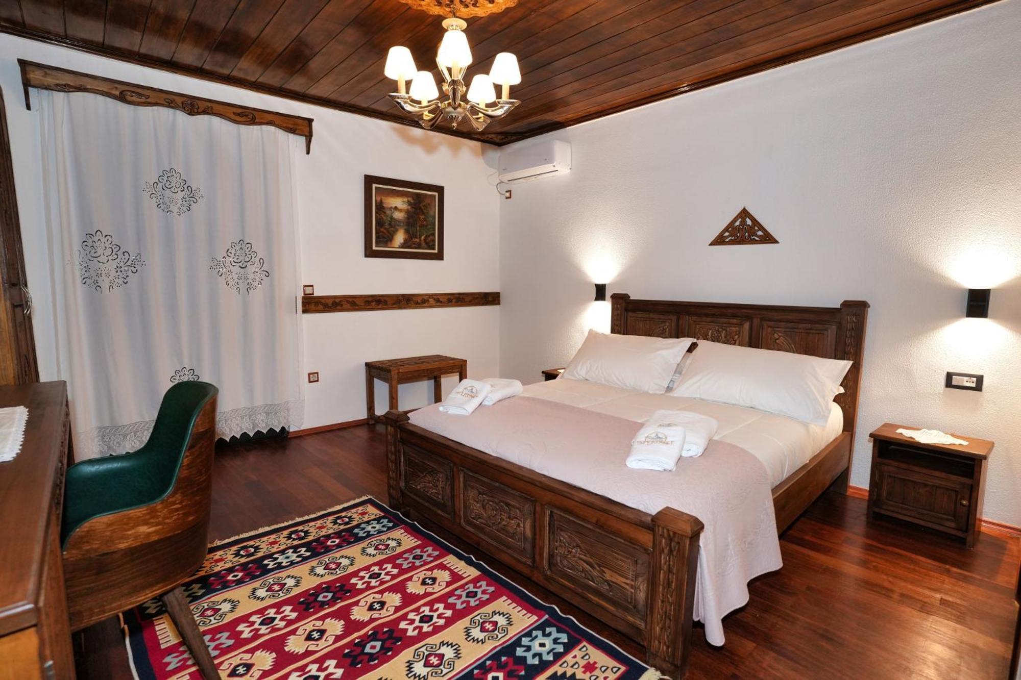 City Street Hotel Gjirokastër Værelse billede