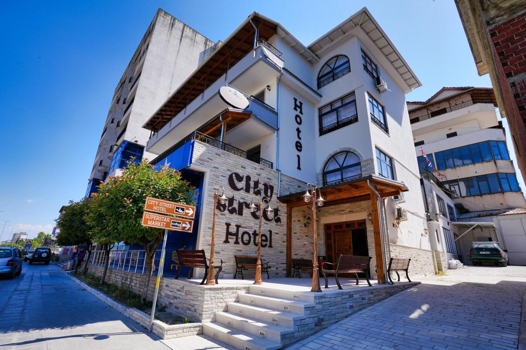 City Street Hotel Gjirokastër Eksteriør billede