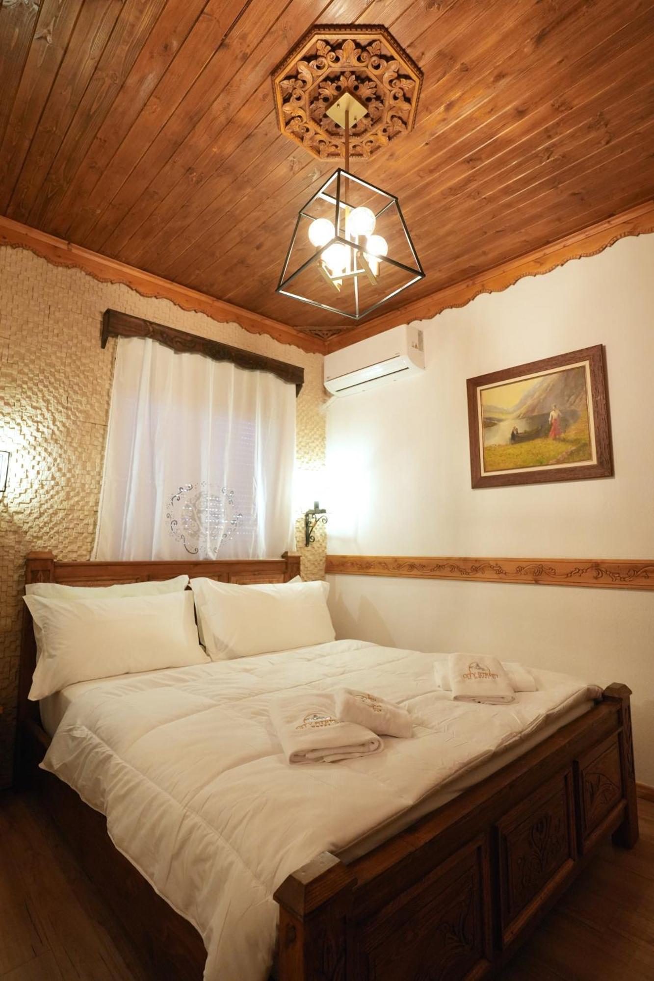 City Street Hotel Gjirokastër Eksteriør billede