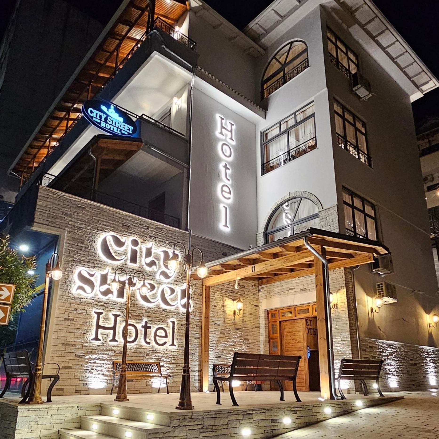 City Street Hotel Gjirokastër Eksteriør billede